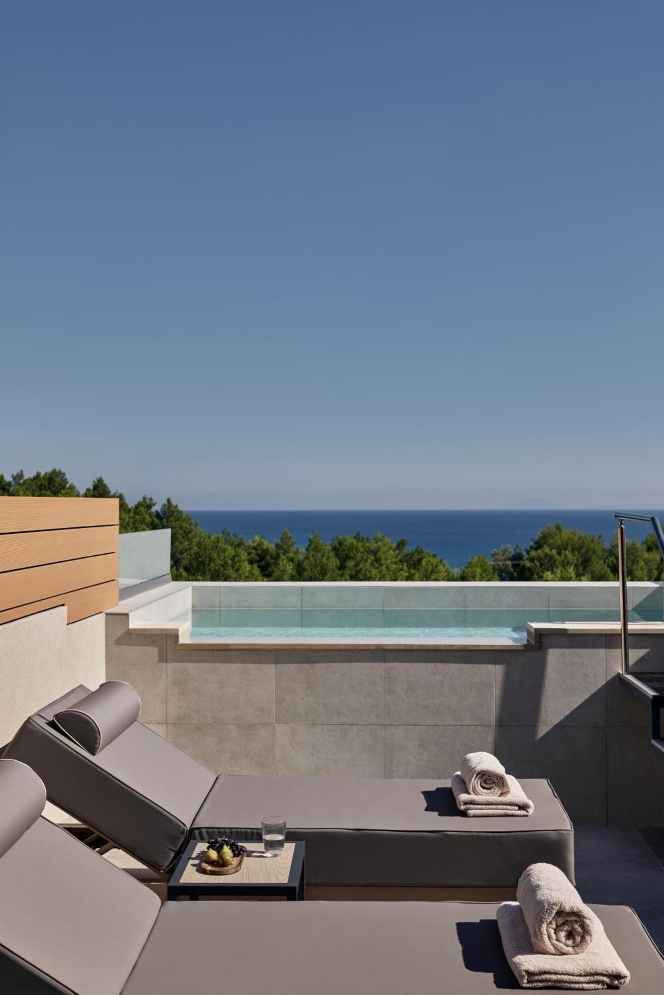 Celestial All Suites Afrato Exteriör bild