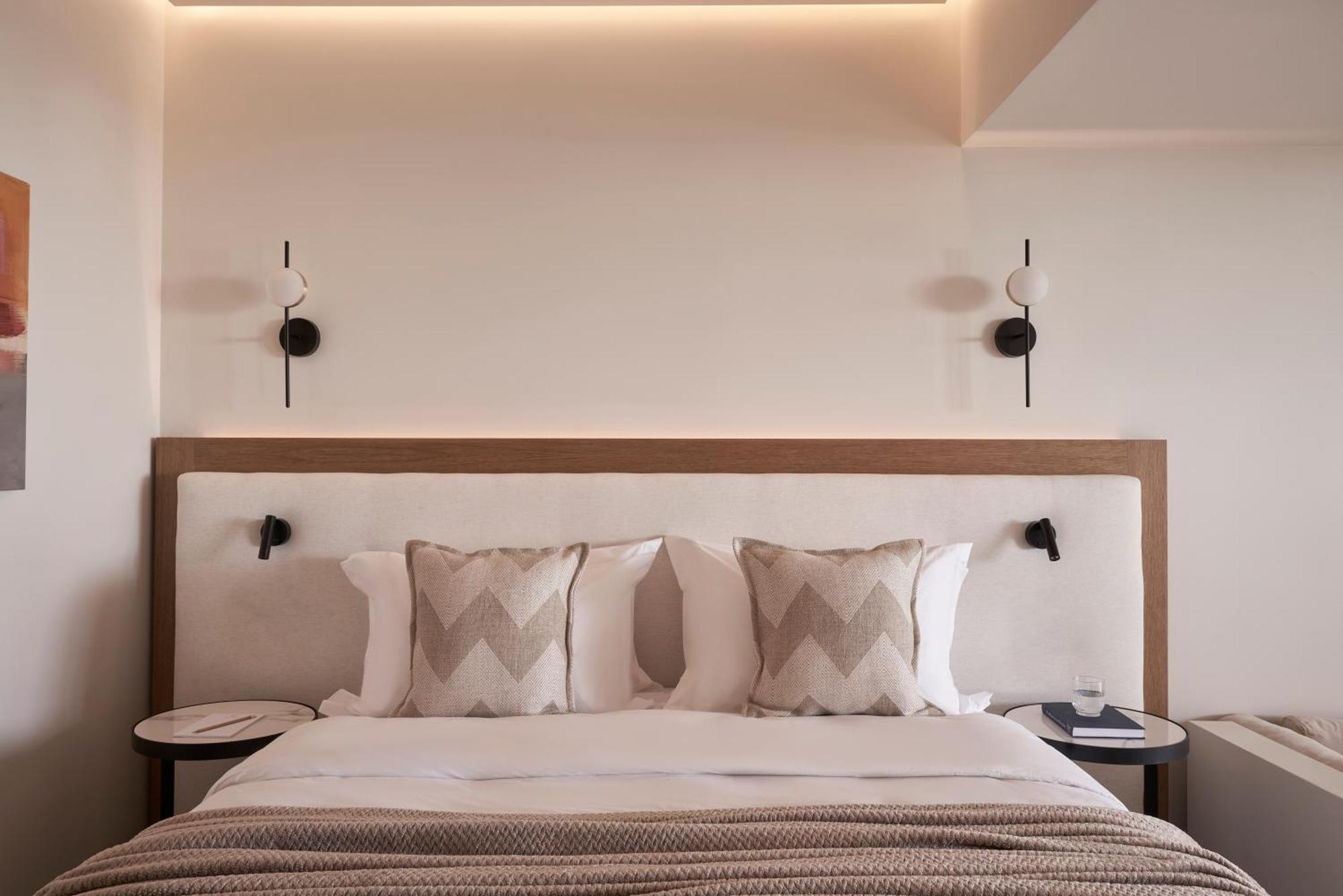 Celestial All Suites Afrato Rum bild